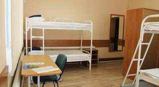 Гостиница Хостел Бор на Волге Конаково Кровать в общем 10-местном номере для мужчин и женщин-1